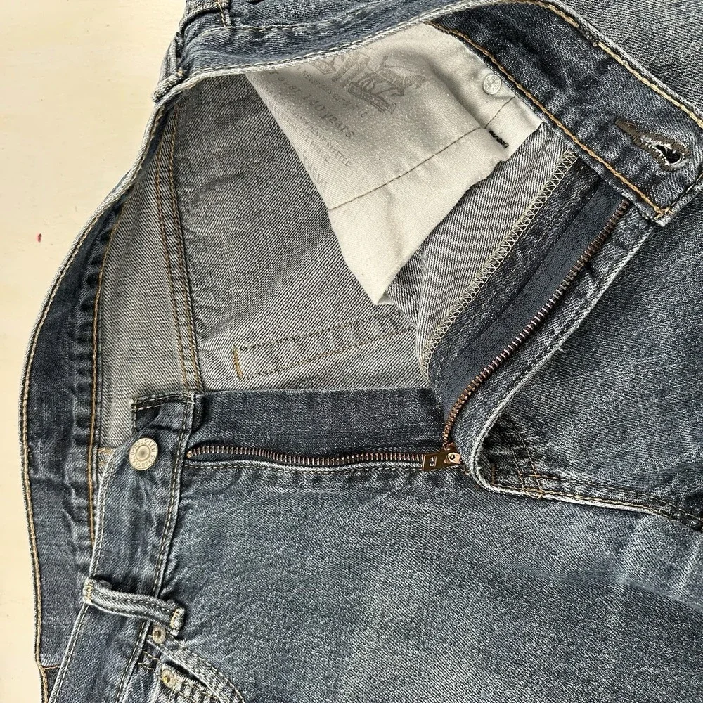 Y2K Levi’s 527 Boot Cut Jeans Men’s Fits 36x32 Blue Distressed Cowboy Whiskered